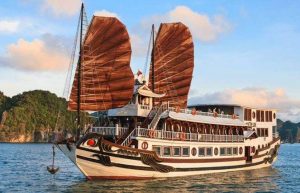 Halong Royal Palace Cruise & Cat Ba Island 3 days