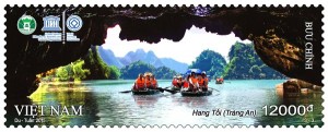 Hang Toi (Dark Cave) in Trang An.